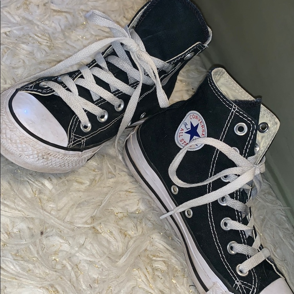 Women’s size 6 high top converse